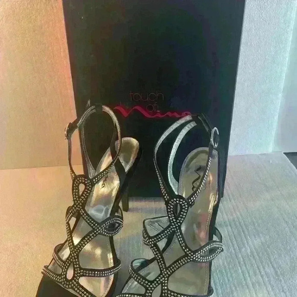 Nina Touch of Nina “Rylee” Black Luster size 9 Boxed - Picture 3 of 5
